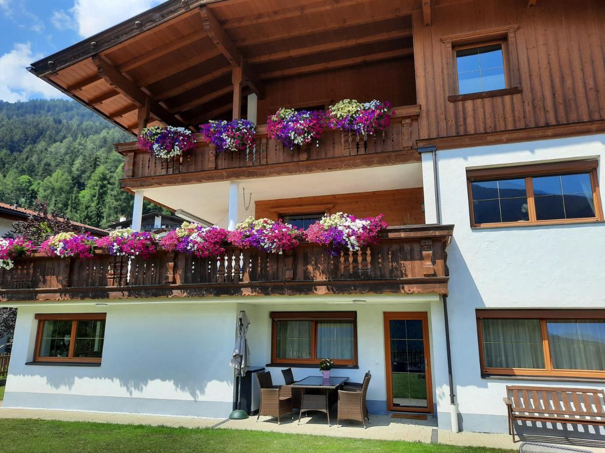 Ferienwohnung Auszeit Stubai Fulpmes Exterior foto